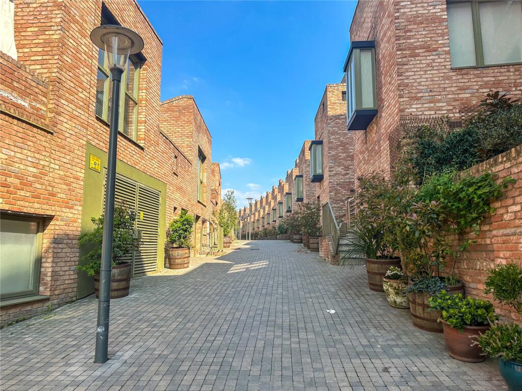 Main image of property: Edgewood Mews, London, N3
