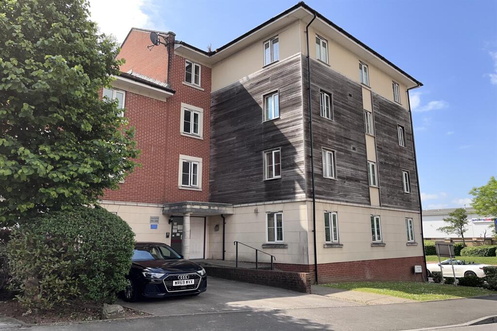 Main image of property: 2 bedroom property in Ffordd James Mcghan, Grangetown, Cardiff