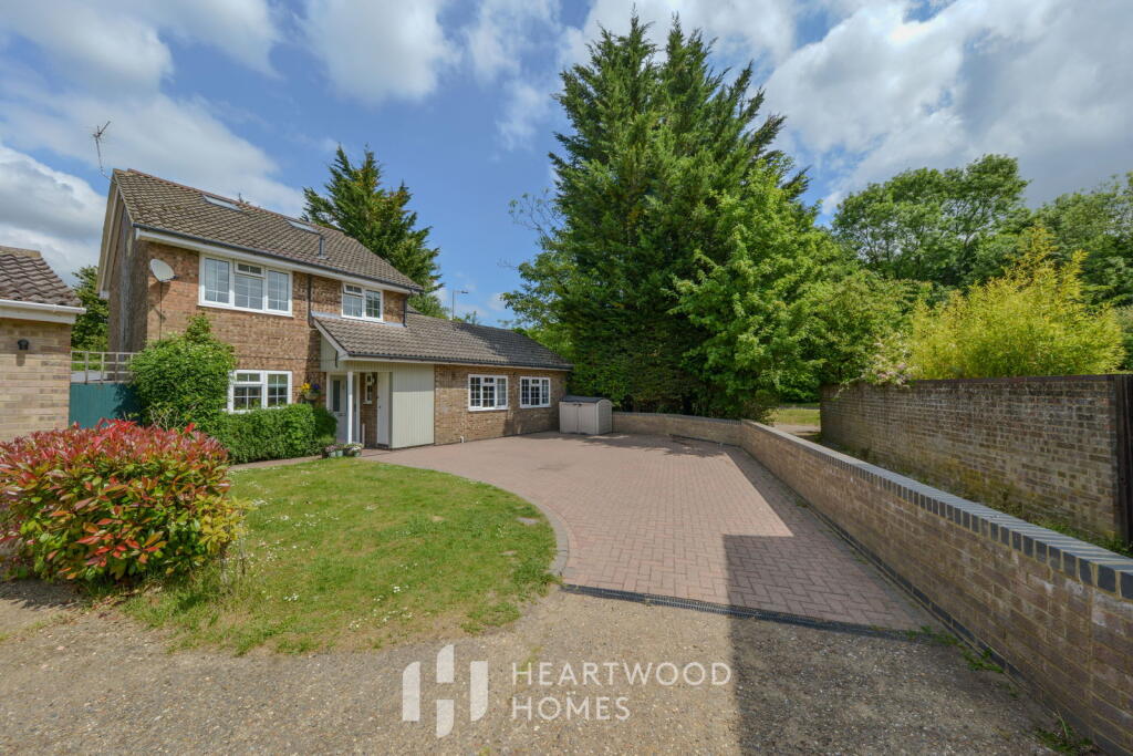 Main image of property: Gladeside, St. Albans, AL4 9JA