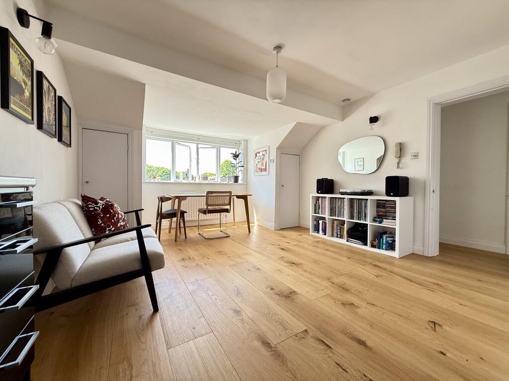 Main image of property: Oakwood Lane, Oakwood, Leeds