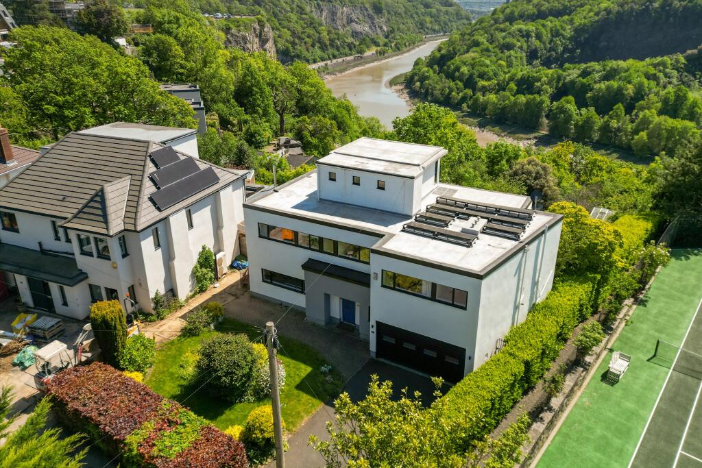 Main image of property: Avon Grove, Bristol, BS9